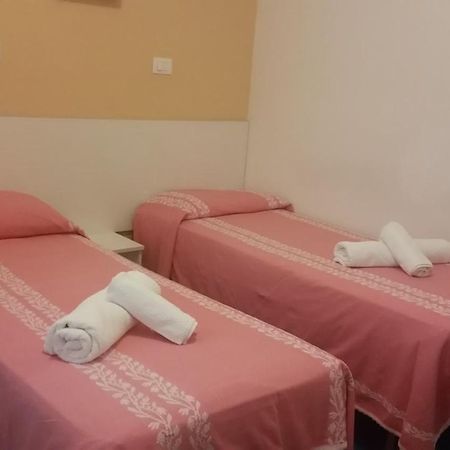Hotel Manolita Ρίμινι Εξωτερικό φωτογραφία