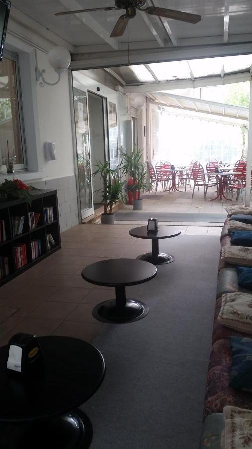 Hotel Manolita Ρίμινι Εξωτερικό φωτογραφία