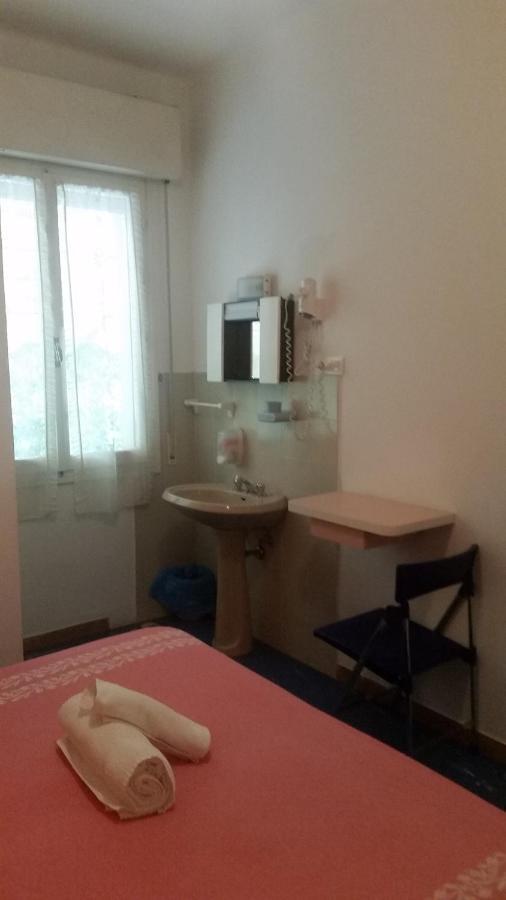 Hotel Manolita Ρίμινι Εξωτερικό φωτογραφία