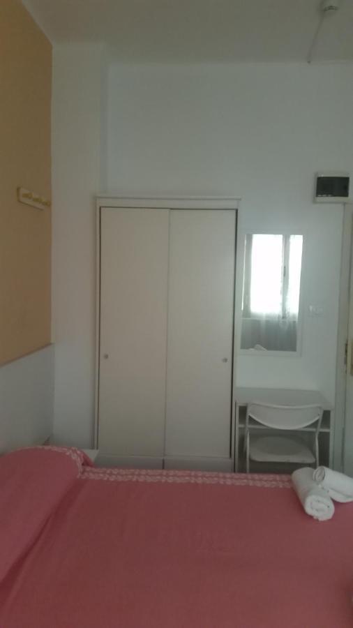 Hotel Manolita Ρίμινι Εξωτερικό φωτογραφία