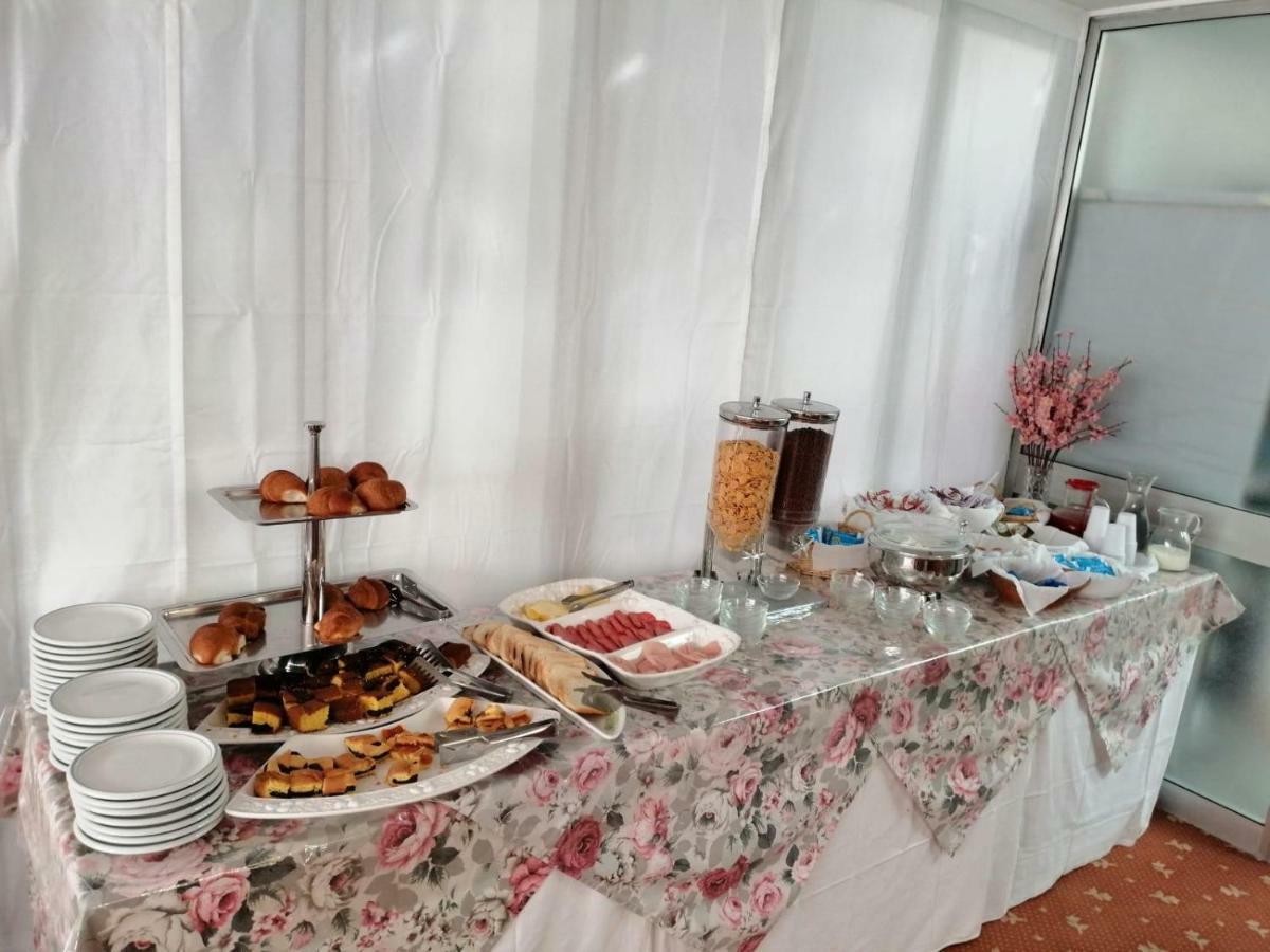 Hotel Manolita Ρίμινι Εξωτερικό φωτογραφία