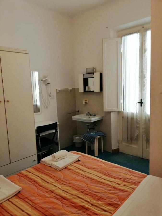 Hotel Manolita Ρίμινι Εξωτερικό φωτογραφία