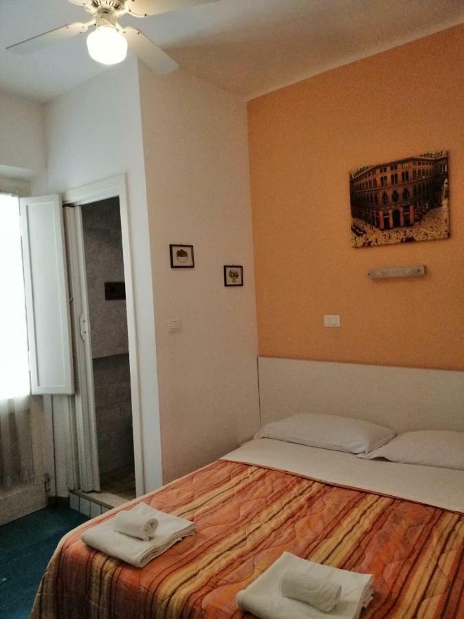 Hotel Manolita Ρίμινι Εξωτερικό φωτογραφία